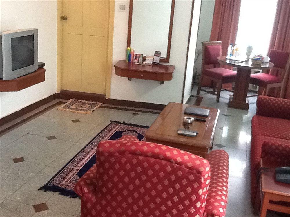 Hotel Kanishka Phg Bangalore Buitenkant foto